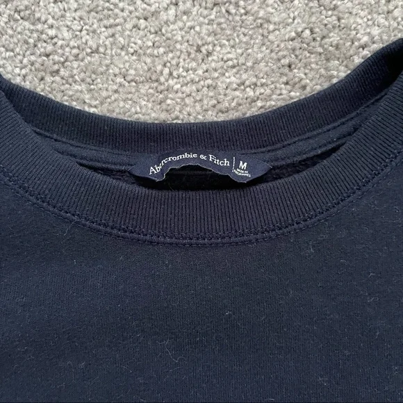 Cropped A&F Sweatshirt - Picture 3 of 4